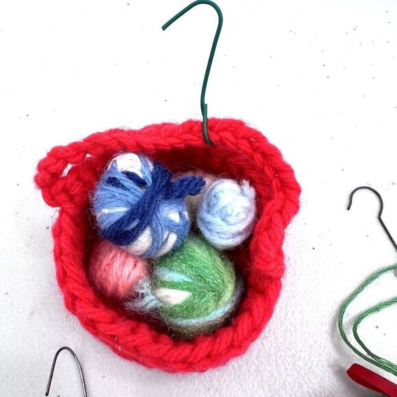 Lot of 3 Vintage Handmade Sewing Spool Wreath Tree Knitting Christmas Ornaments - Picture 2 of 4